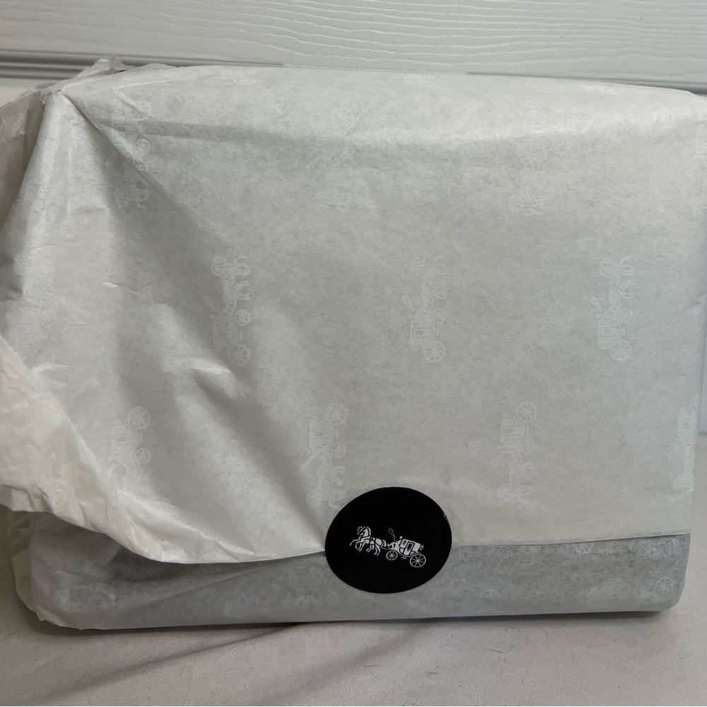 ๐SOLD๐ Coach Dempsey Carryall In Signature Jacquard With Star Embroidery - Picture 7 of 7